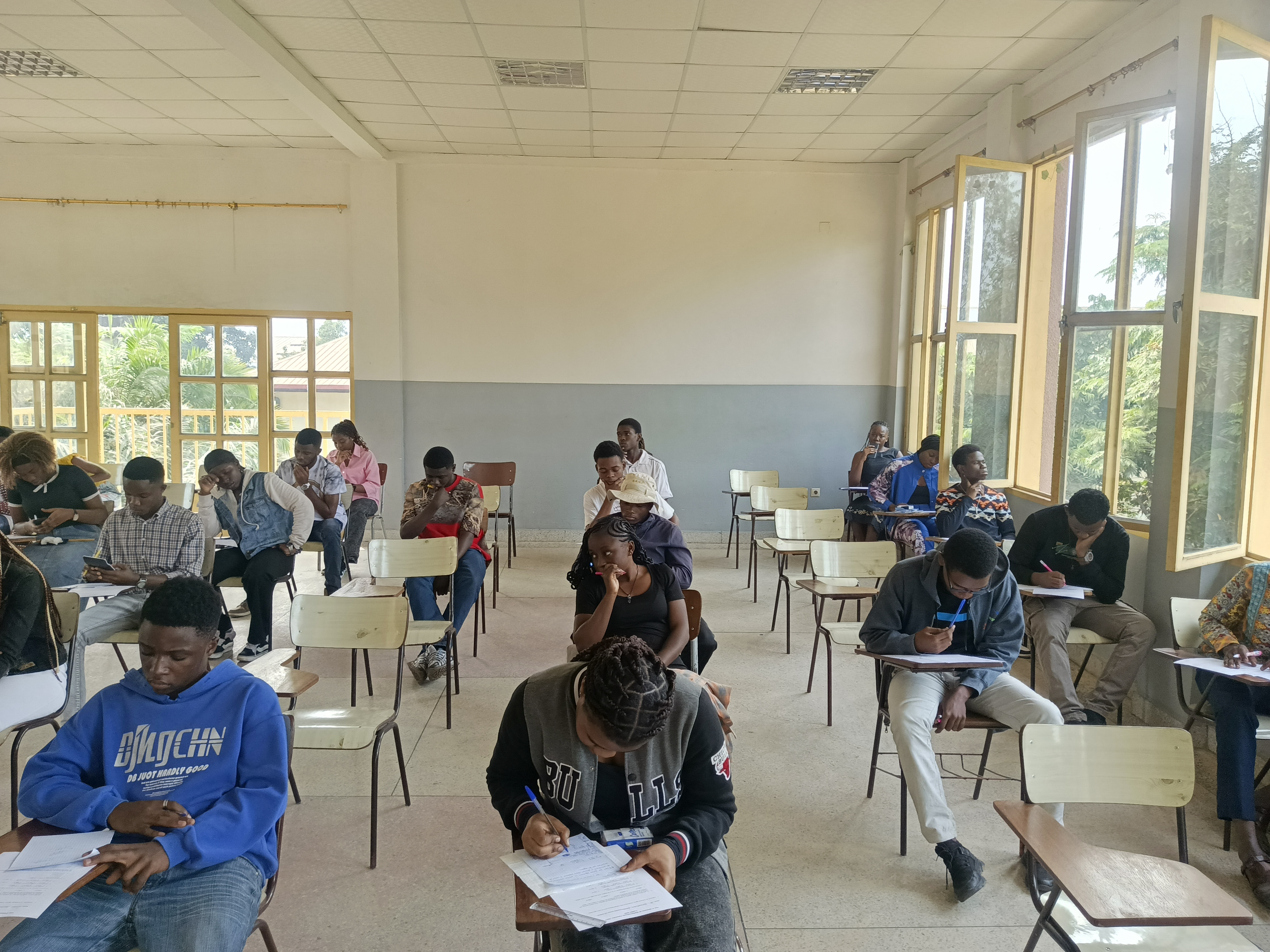 RETOUR EN IMAGES SUR LE 1er CONCOURS D’ADMISSION 2026-2027 DE LA FACULTÉ DES SCIENCES AGRONOMIQUES ET VÉTÉRINAIRES (FSAV)
