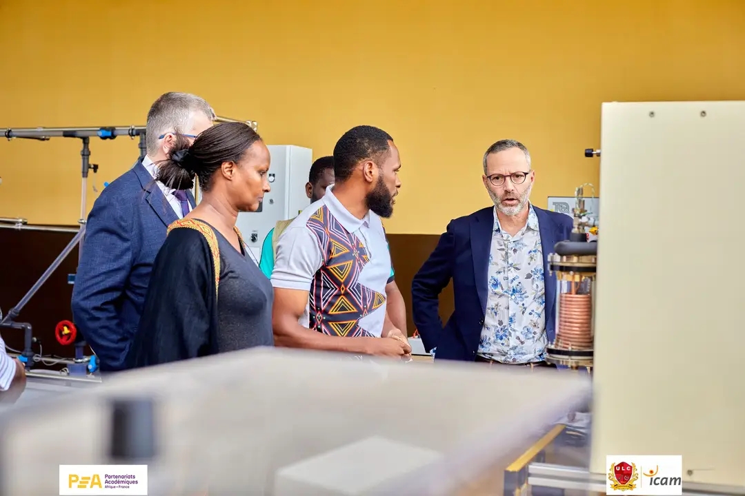 VISITE OFFICIELLE DE L’AMBASSADEUR DE FRANCE À L’UNIVERSITÉ LOYOLA DU CONGO
