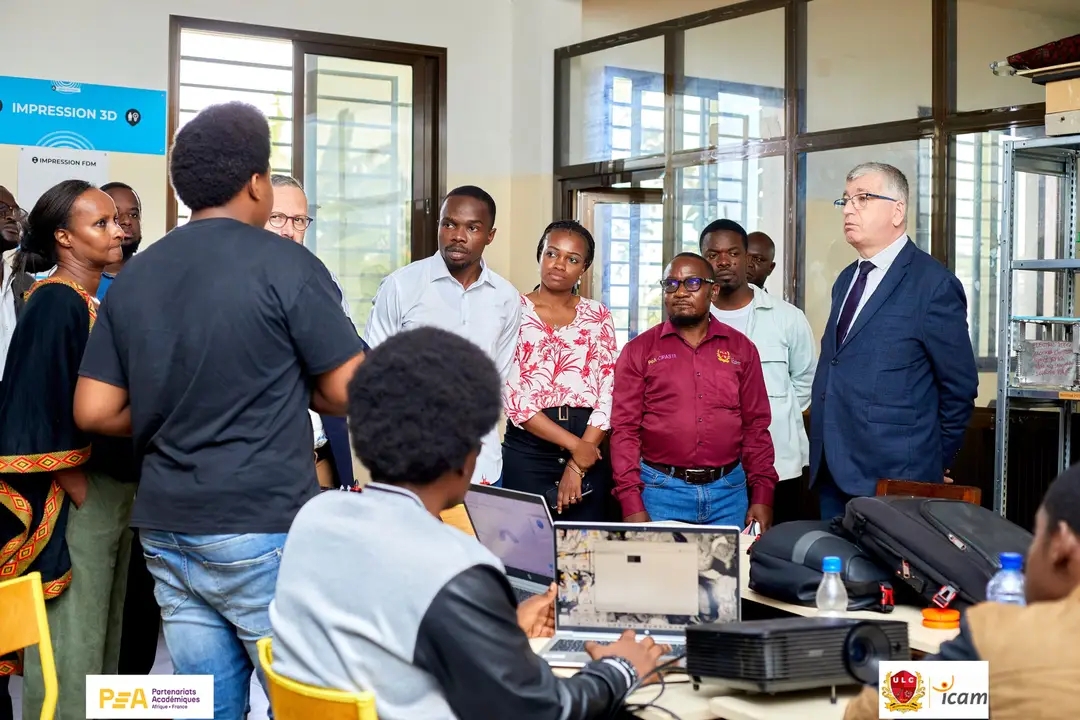 VISITE OFFICIELLE DE L’AMBASSADEUR DE FRANCE À L’UNIVERSITÉ LOYOLA DU CONGO