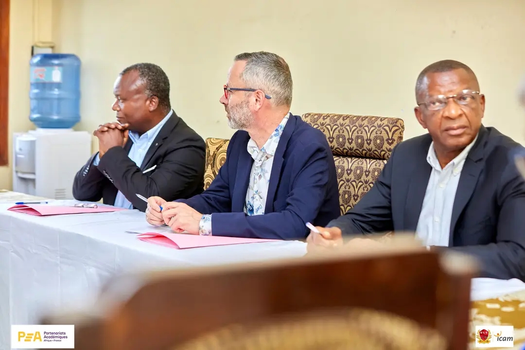 VISITE OFFICIELLE DE L’AMBASSADEUR DE FRANCE À L’UNIVERSITÉ LOYOLA DU CONGO
