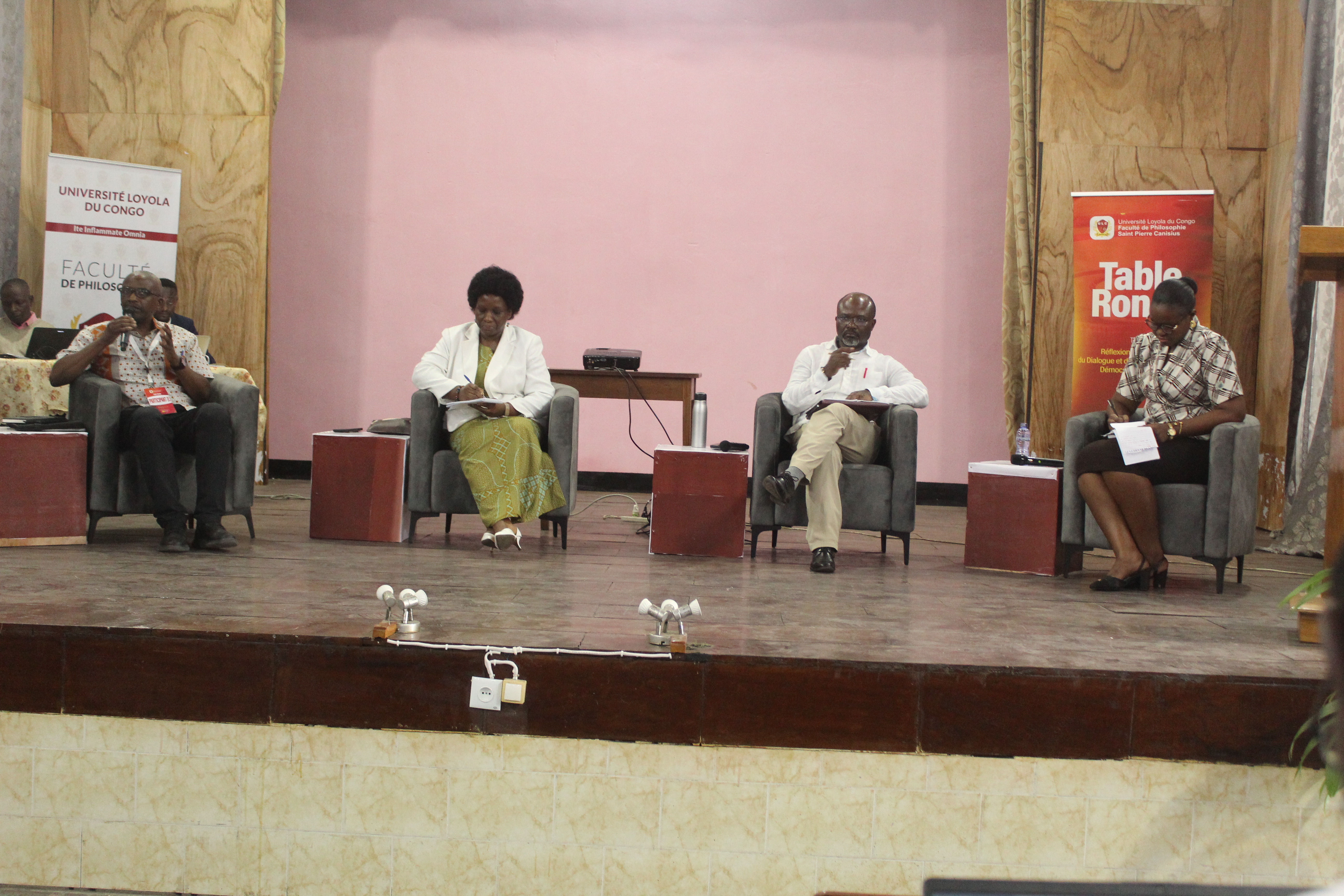 FORUM PUBLIC : PROMOUVOIR LE DIALOGUE ET LA PAIX EN RDC